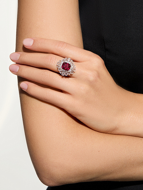 White gold ring with rhodolite and diamonds, 3 White gold ring with rhodolite and diamonds, 3