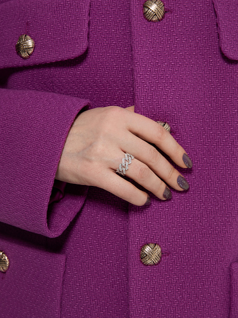 White gold ring with diamonds, 6