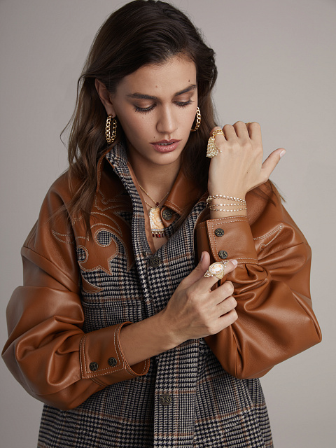 Yellow Gold Chain Hoop Earrings, 4