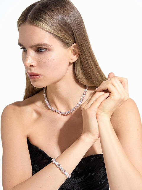 Bracelet with LG diamonds, 4 Bracelet with LG diamonds, 4