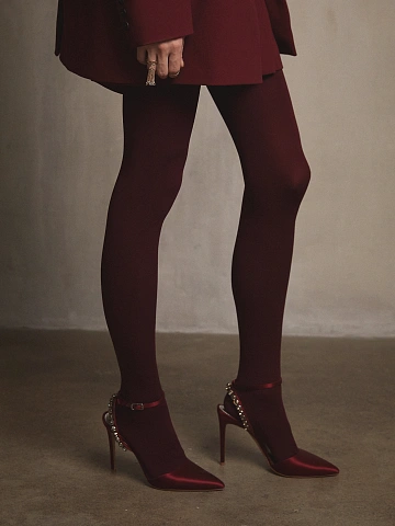 Burgundy satin pumps with pointed toe and rhinestones, 2