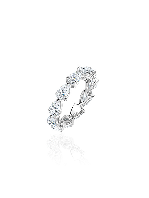 Ring with LG pear-cut diamonds, 1