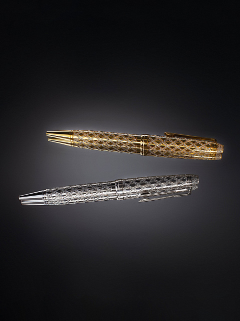Pen with gold plating and diamonds, 2