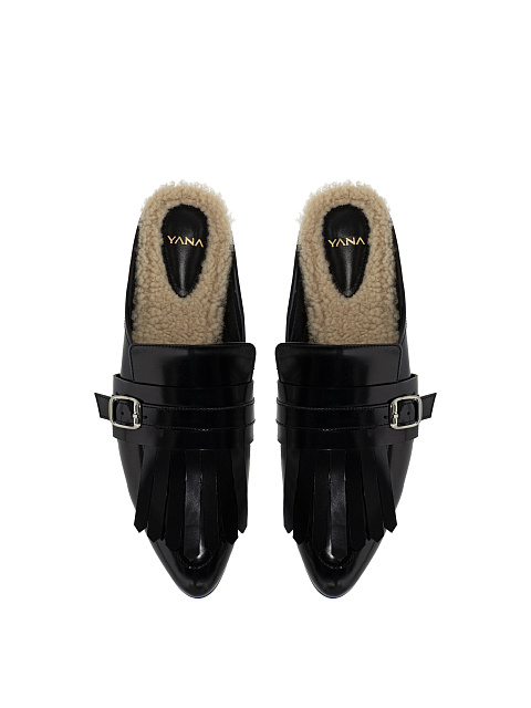 Black mules with fur, 5