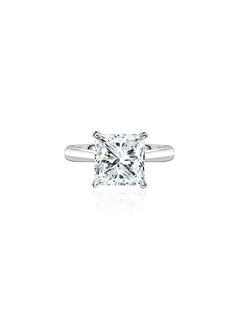 Ring with an LG diamond in a “princess” cut, 3
