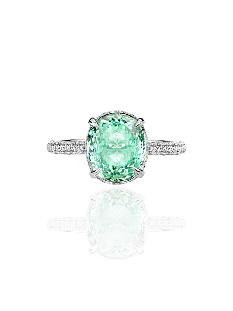 White gold ring with mint tourmaline, 3 White gold ring with mint tourmaline, 3