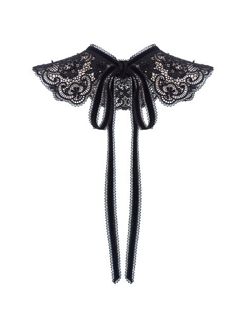 Black Lace Collar, 1