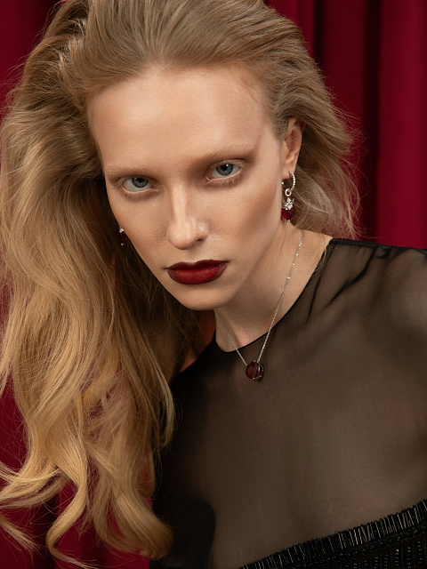 White gold earrings with heart‑cut rubies and diamonds, 4