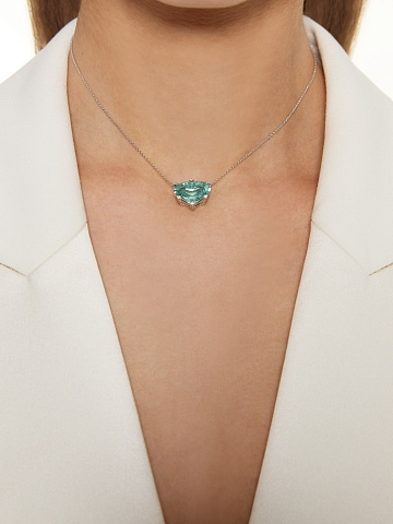 White gold necklace with a heart-cut aquamarine pendant, 2