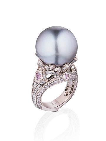 White gold ring with black pearl, diamonds and spinel, 1
