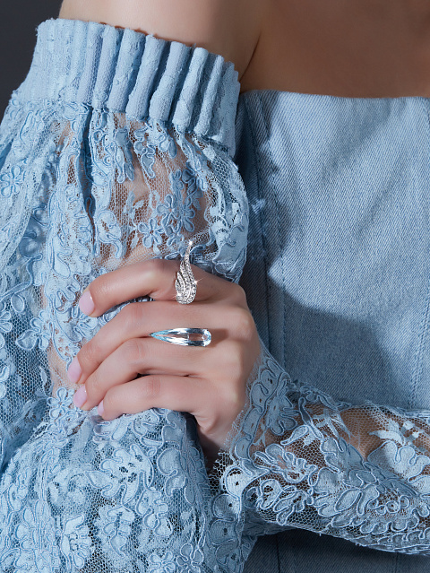 White gold ring with aquamarine and diamonds, 3