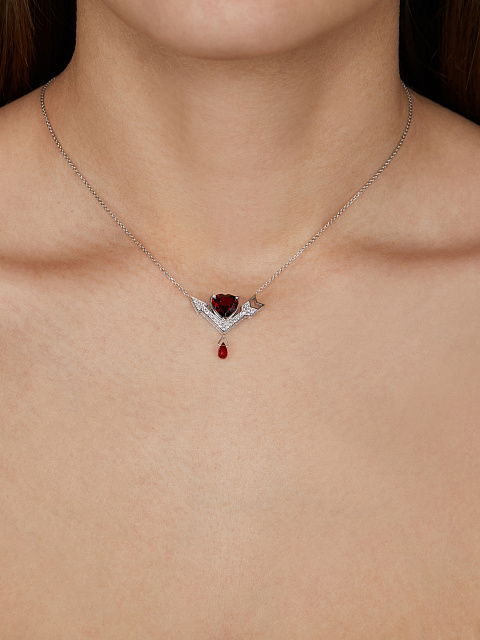 Heart Garnet, Round Diamond, Briolette Garnet & White Gold Necklace, 2