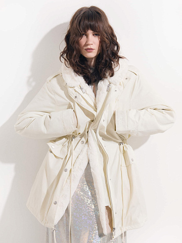 Milk-colored parka made of raincoat fabric with faux fur, 2