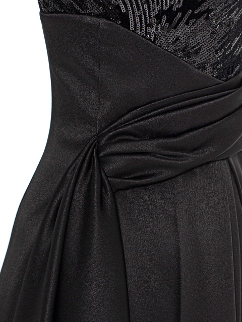 Black silk dress, 5