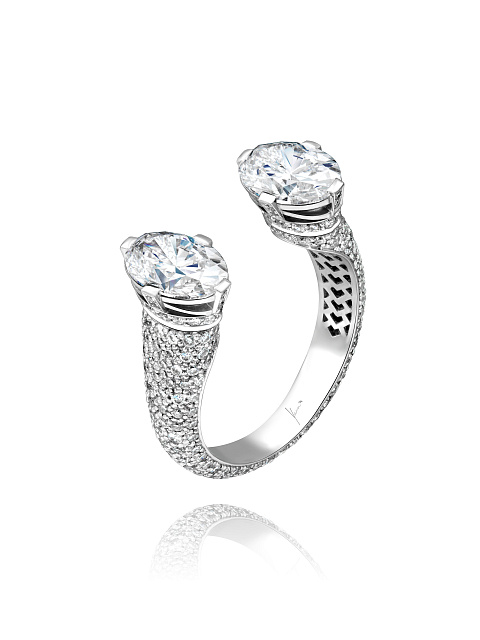 Round Diamond, Oval Diamond & White Gold Ring, 1