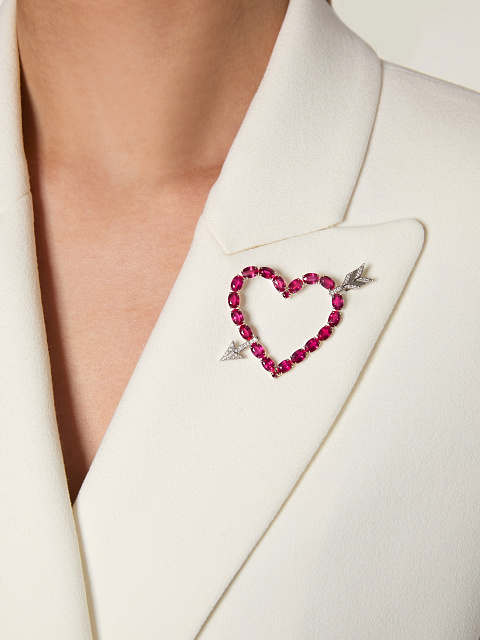 White gold heart-shaped brooch with rubies and diamonds, 2