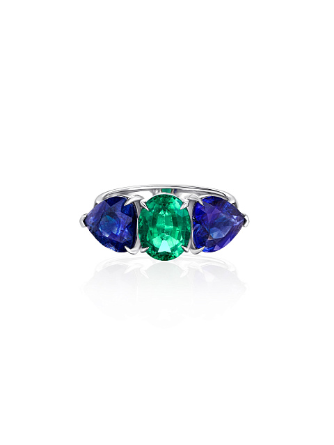 White gold ring with emerald and sapphire, 3