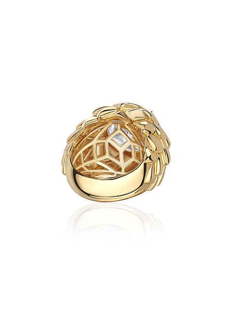 “Dragon” ring in yellow gold with LG diamond, 10