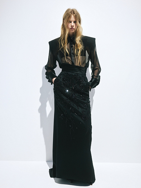 Black embroidered skirt, 2 Black embroidered skirt, 2