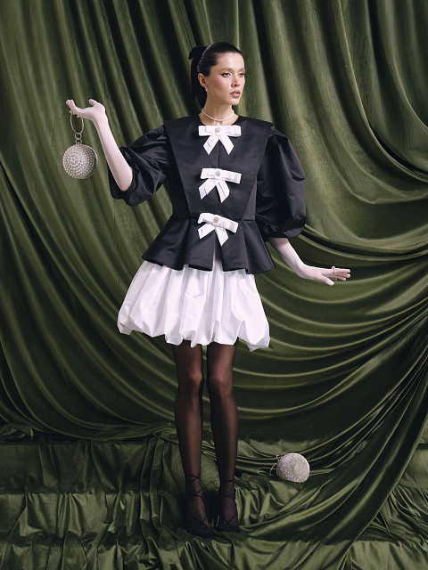 White taffeta balloon skirt, 9