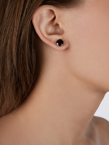 Round Garnet & White Gold Earrings, 2