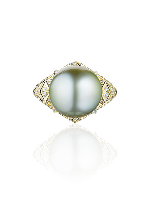 Yellow Gold, Diamonds & Pearl Ring, 3