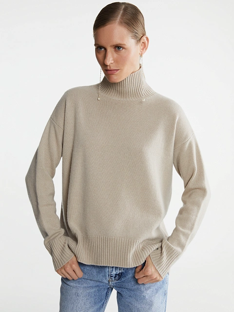 White Royal Cashmere Turtleneck Sweater, 2 White Royal Cashmere Turtleneck Sweater, 2