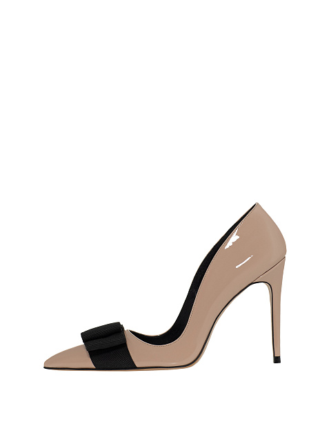 Powder-pink pumps, 2 Powder-pink pumps, 2