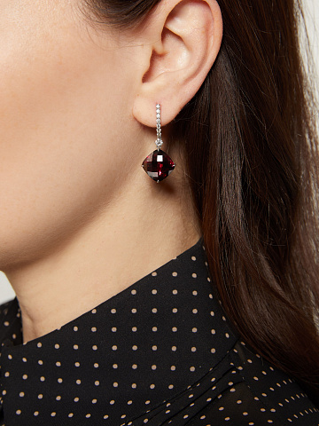 White gold earrings with rhodolites and diamonds, 2