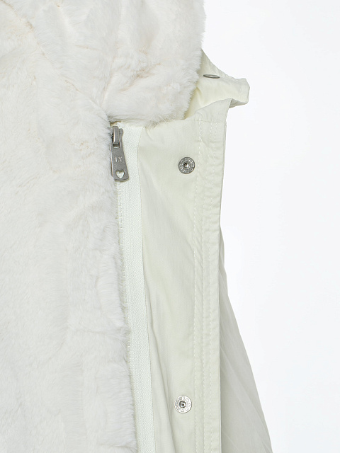 Milk-colored parka made of raincoat fabric with faux fur, 5 Milk-colored parka made of raincoat fabric with faux fur, 5