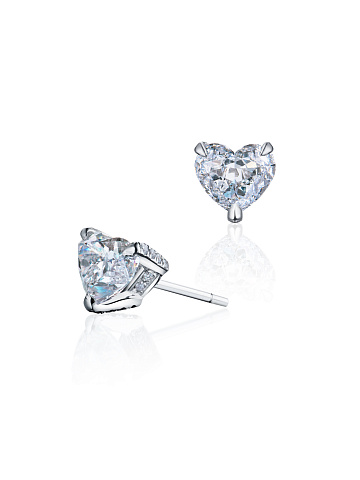 White gold stud earrings with heart-cut diamonds, 1