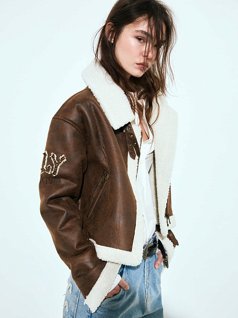 Brown cropped faux‑fur shearling jacket, 3 Brown cropped faux‑fur shearling jacket, 3