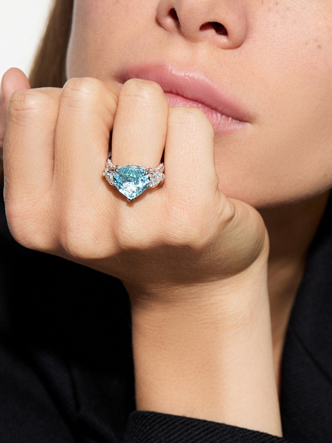 Ring with Paraiba tourmaline, 2 Ring with Paraiba tourmaline, 2