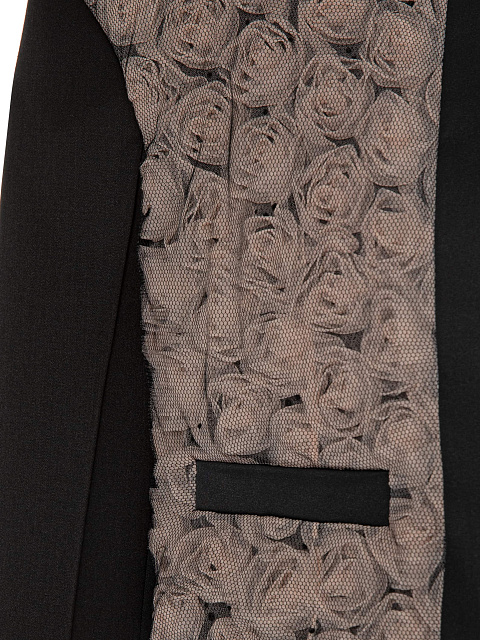 Suit with roses, 6