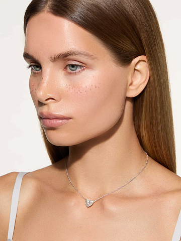 Necklace with lab-grown heart-cut diamond, 2