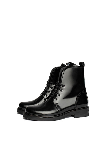 Black Patent Leather Boots, 1