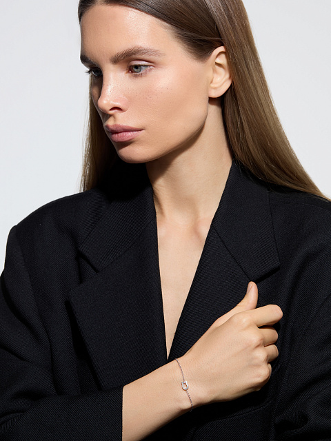 White gold horseshoe bracelet with diamond, 3 White gold horseshoe bracelet with diamond, 3