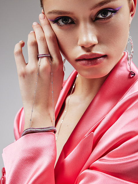 Round Diamond, Ruby & White Gold Earrings, 3