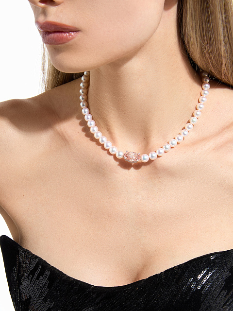 Necklace with pearls and a pink LG diamond, 3