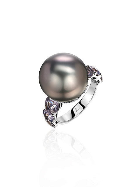 White gold ring with gray Tahitian pearl and spinel, 1