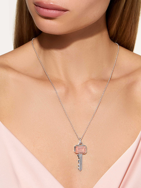 White gold key-shaped pendant necklace with a pink LG diamond, 6