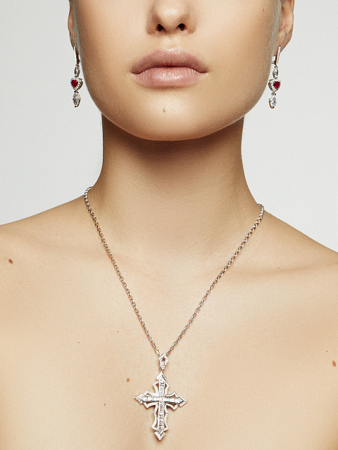 Necklace with cross pendant in white gold with diamonds, 6