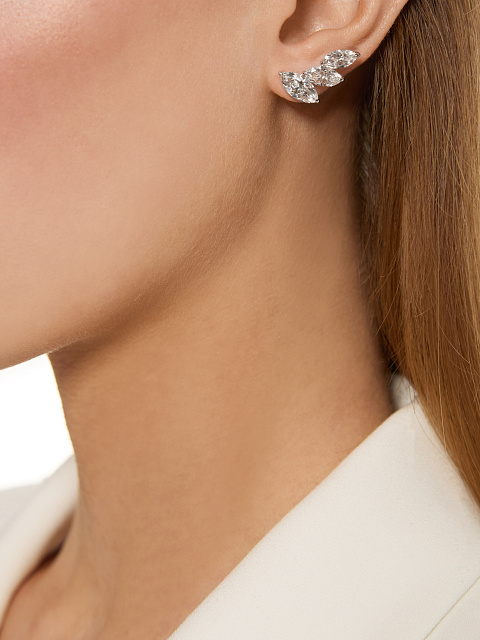 White gold stud earrings with marquise-cut diamonds, 5