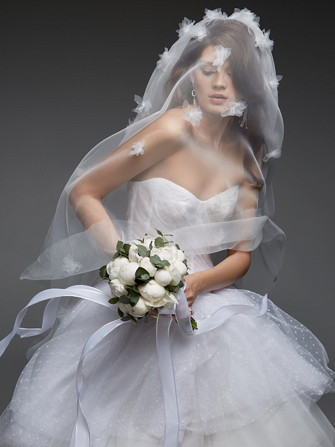 White Long Flower & Pearl Veil, 11