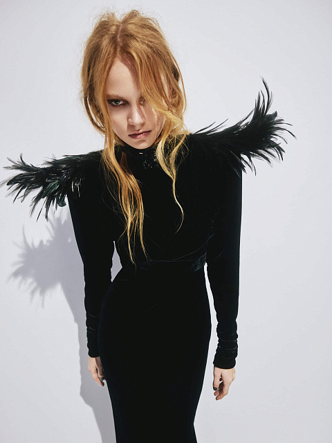 Black velvet dress with feathers, 4