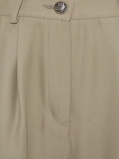 Beige denim suit, 5
