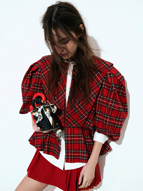 Red cropped check jacket with voluminous sleeves, 4 Red cropped check jacket with voluminous sleeves, 4