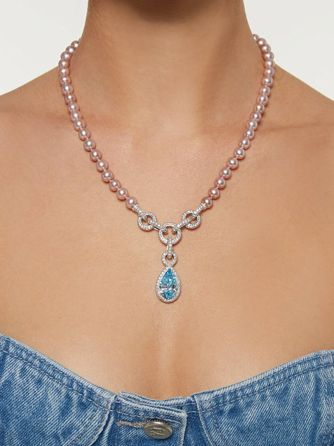White gold pendant necklace with blue diamond and pink pearls, 12