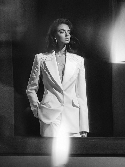 Pearls & Lace Embellished Pant Suit, 13