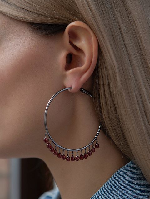 Black Gold & Briolette-cut Garnet Hoop Earrings, 2